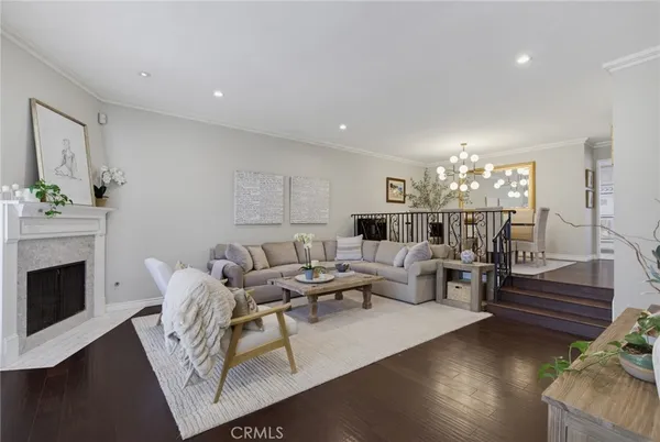 $819,000 | 21901 Burbank Boulevard, Woodland Hills, CA 91367