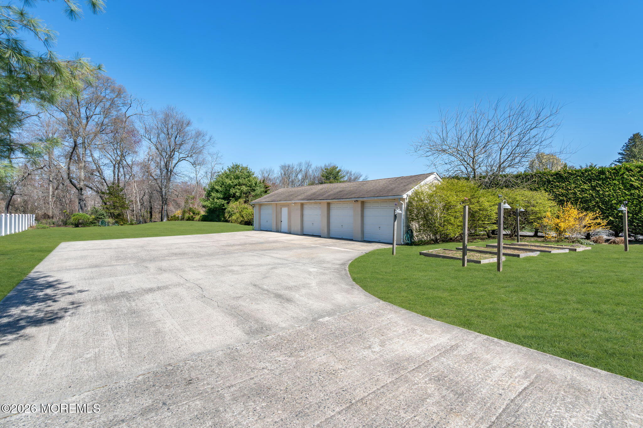 44 Asbury Road Farmingdale, NJ 07727 - Photo 6 of 77 detached 4-car garage