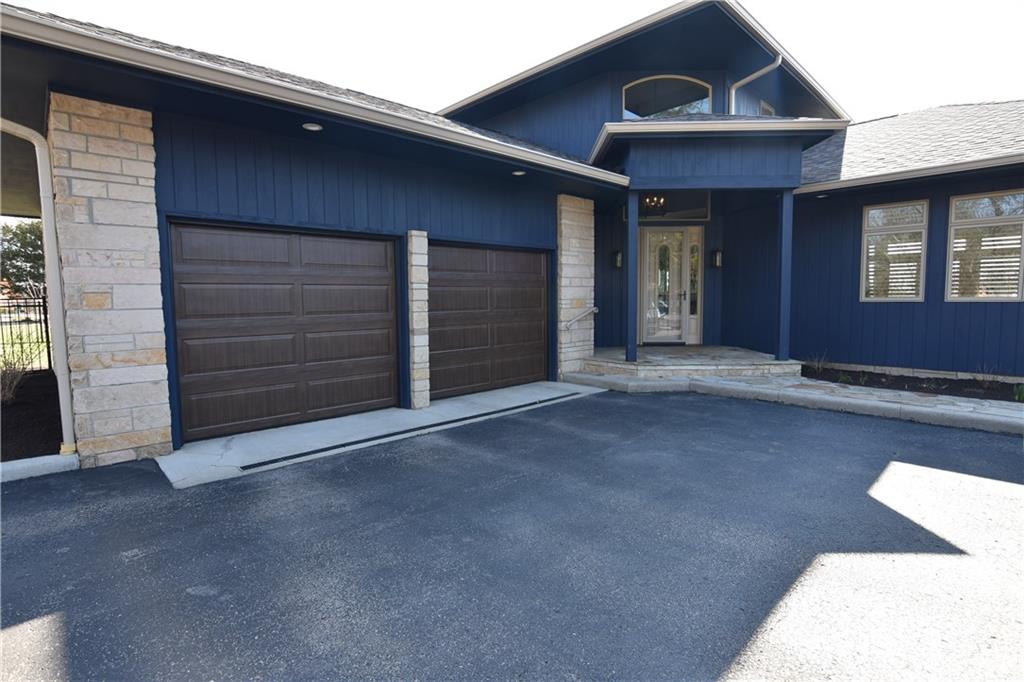 9873 West Ridgeway Court Columbus, IN 47201 - Photo 2 of 45 Gallery Image 2