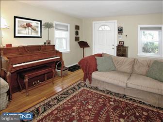 212 Redford Road Oreland, PA 19075 - Photo 2 of 6 Living Room