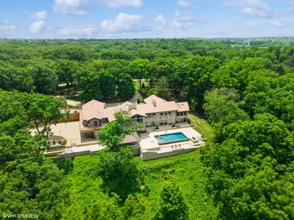 $4,700,000 | 13 Goose Lake Drive, Barrington Hills, IL 60010