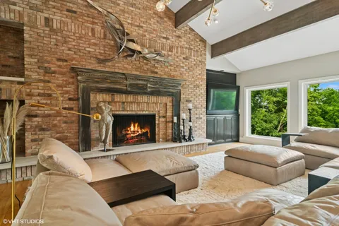 $4,700,000 | 13 Goose Lake Drive, Barrington Hills, IL 60010