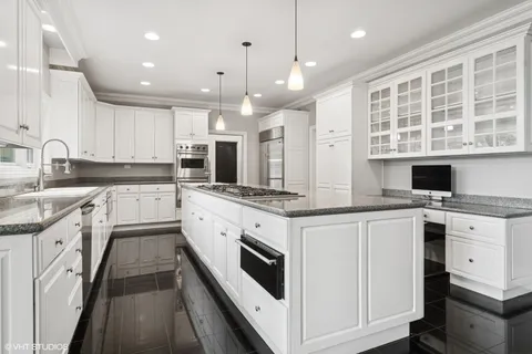 $4,700,000 | 13 Goose Lake Drive, Barrington Hills, IL 60010