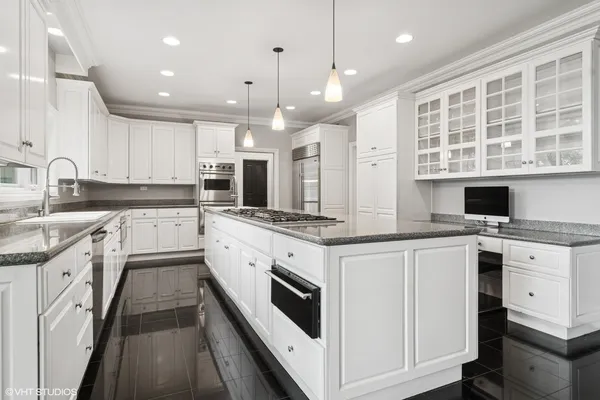 $4,700,000 | 13 Goose Lake Drive, Barrington Hills, IL 60010