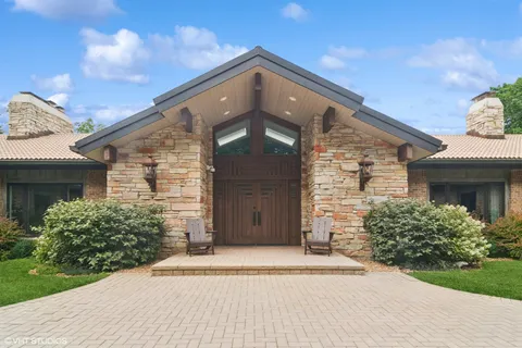 $4,700,000 | 13 Goose Lake Drive, Barrington Hills, IL 60010