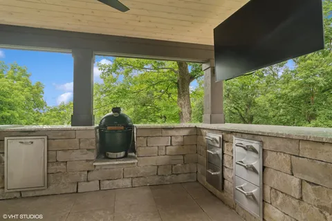 $4,700,000 | 13 Goose Lake Drive, Barrington Hills, IL 60010