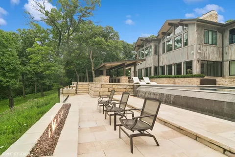 $4,700,000 | 13 Goose Lake Drive, Barrington Hills, IL 60010