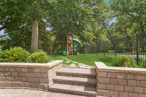 $4,700,000 | 13 Goose Lake Drive, Barrington Hills, IL 60010