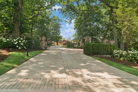 $4,700,000 | 13 Goose Lake Drive, Barrington Hills, IL 60010