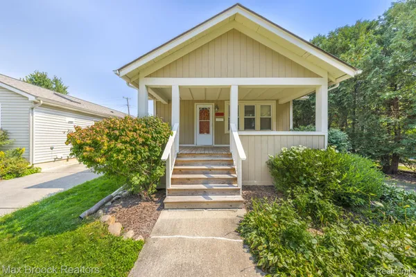 $2,500 | 3216 Garden Avenue, Royal Oak, MI 48073