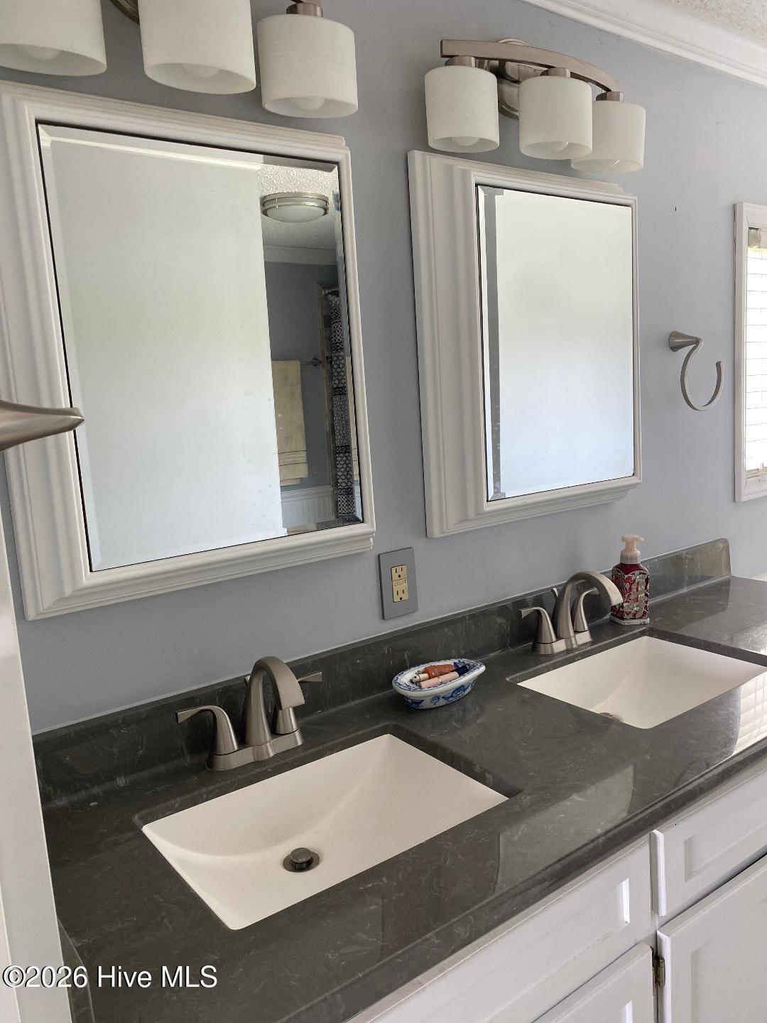 6740 Stantonsburg Road Farmville, NC 27828 - Photo 13 of 21 Bathroom 2