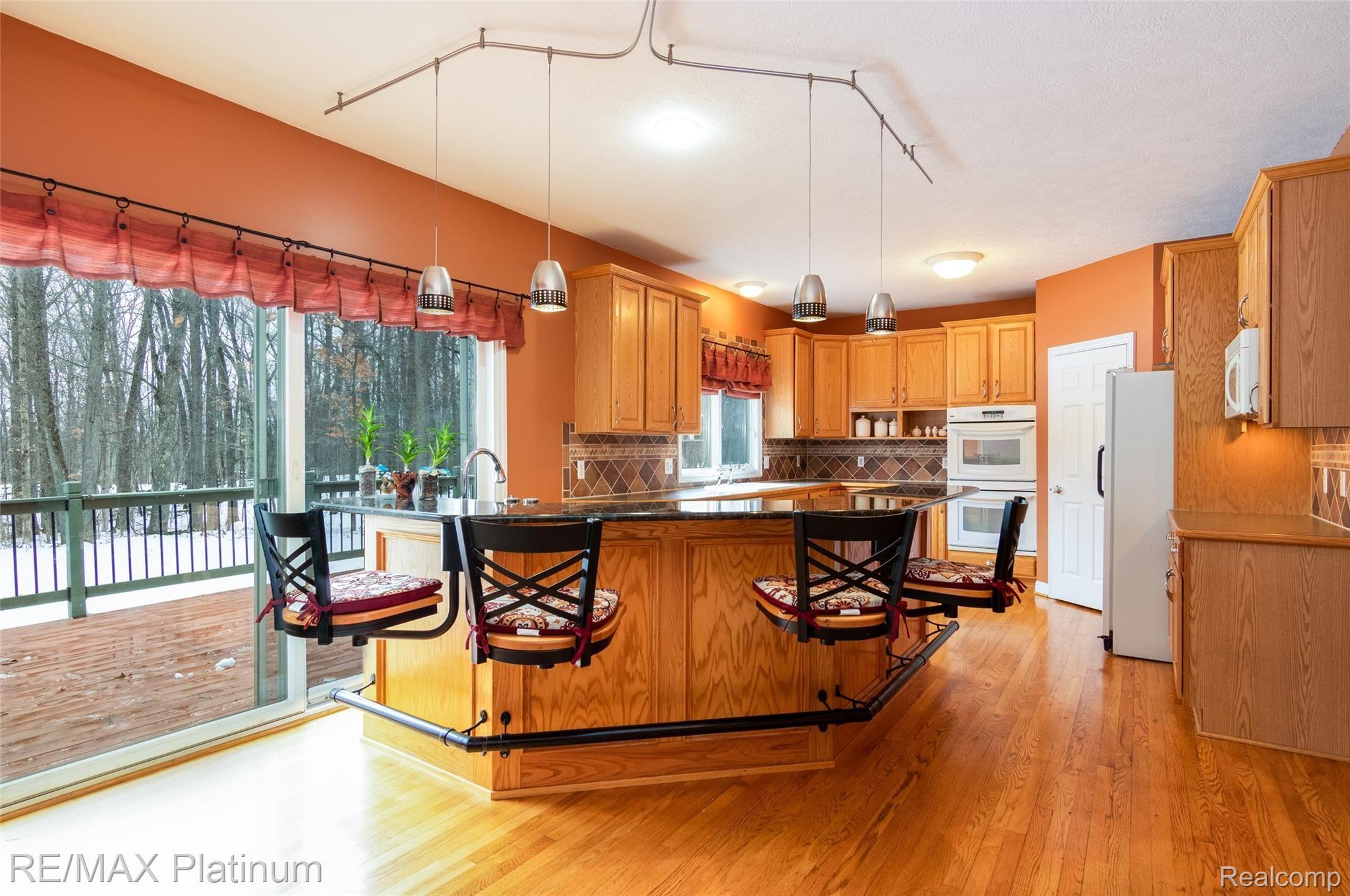 494 Timbermill Lane Howell, MI 48843 - Photo 10 of 42 Kitchen