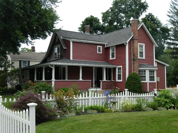 290 Plumtree Road Springfield, MA 01118 - Photo 2 of 26 Gallery Image 2