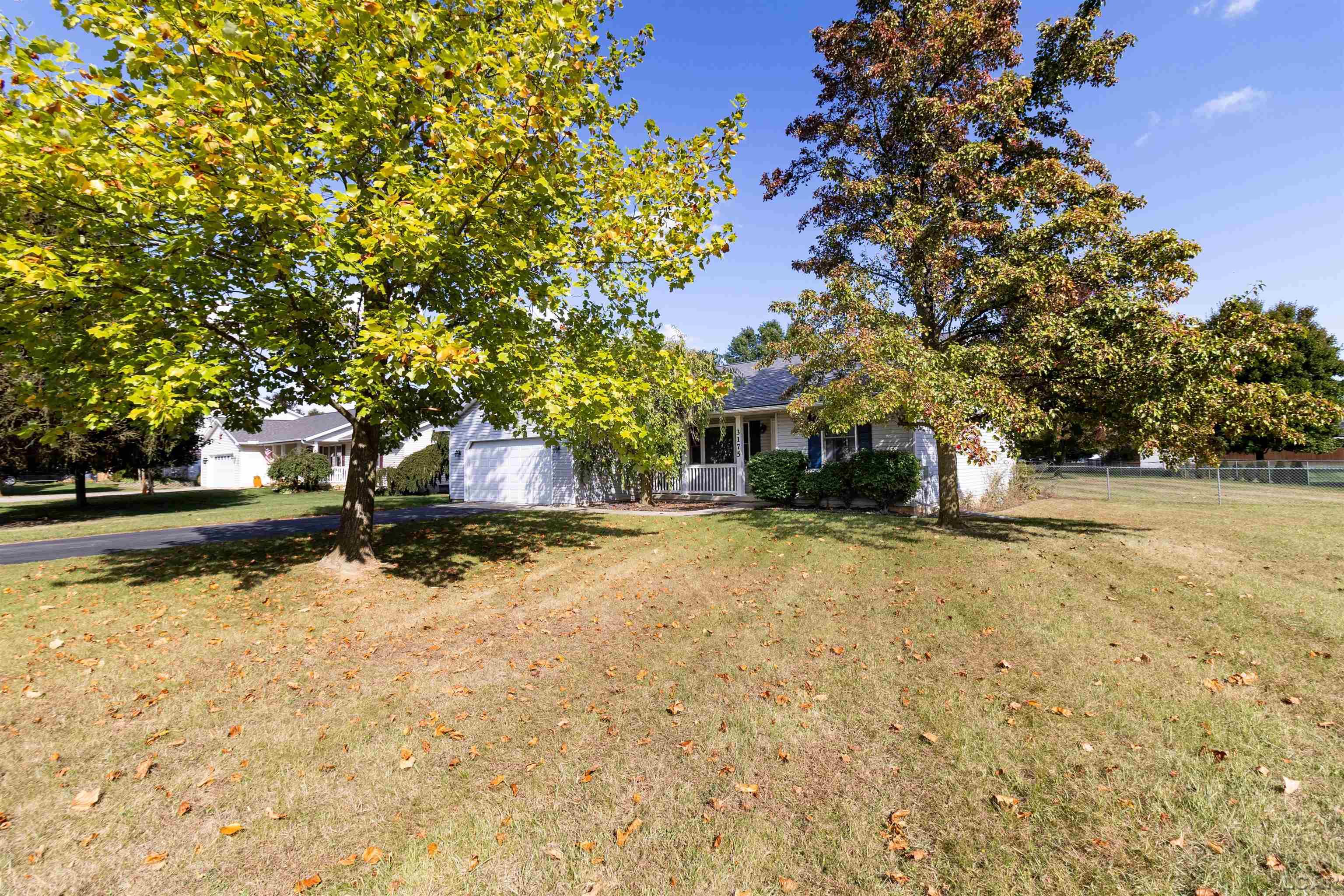 3175 Cobblestone Ridge Tecumseh, MI 49286 - Photo 3 of 40 50191516-e465a7b1-cfd7-4676-8c81-a2d2a880d231.JPG