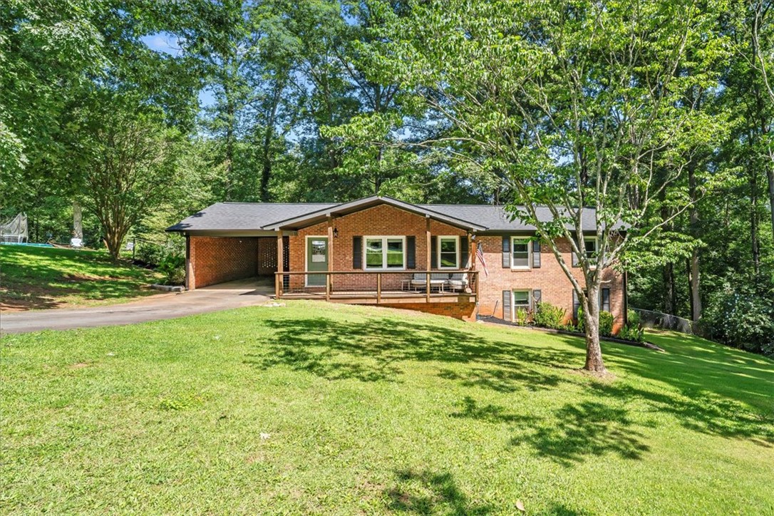 121 State Rd S-37-381 Seneca, SC 29678 - Photo 1 of 41 Gallery Image 1