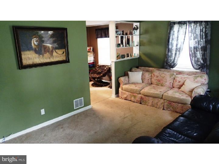 43 Shepherd Road Cherry Hill, NJ 08034 - Photo 5 of 23 Living Room