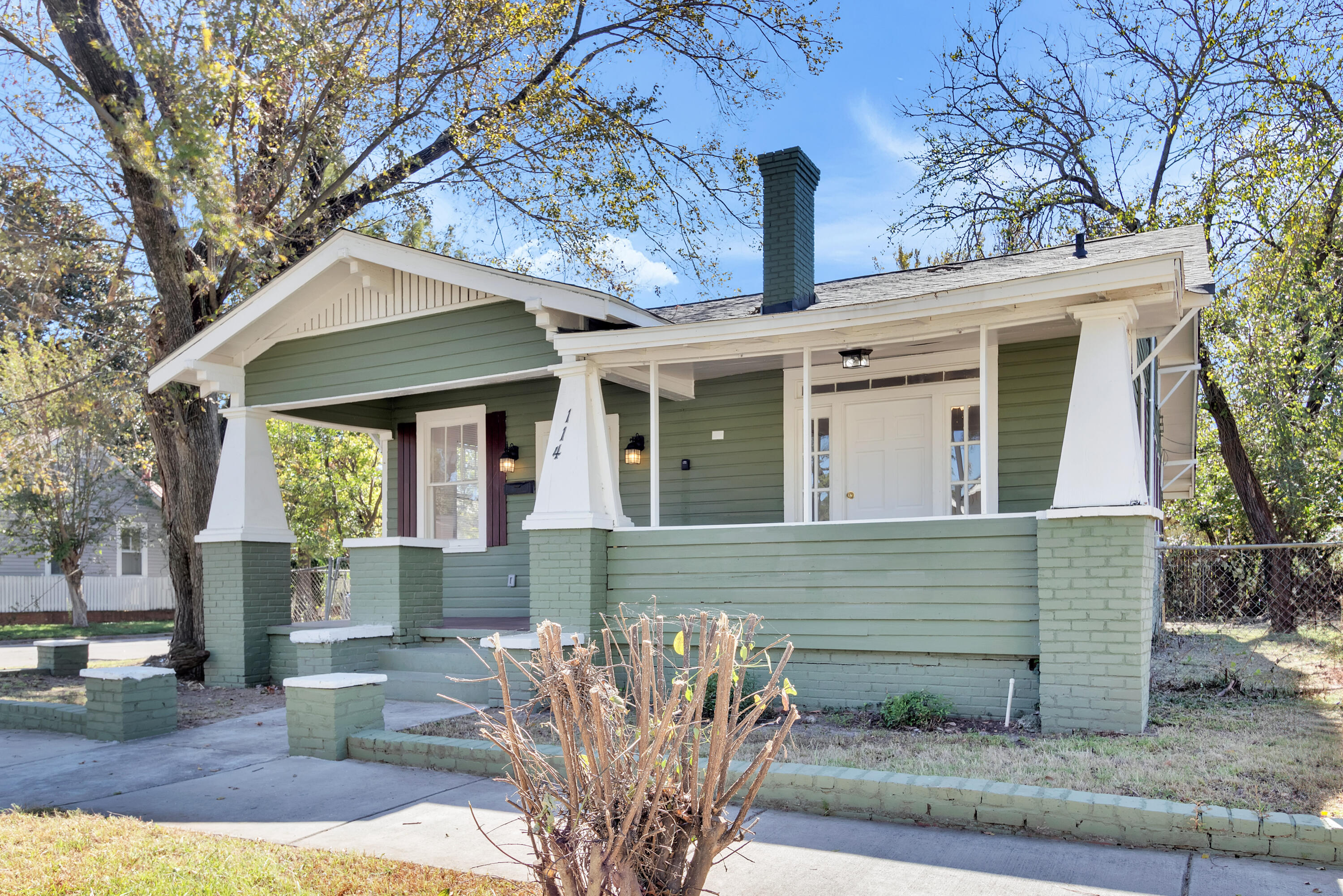 Ellis St, 114, Exterior-3