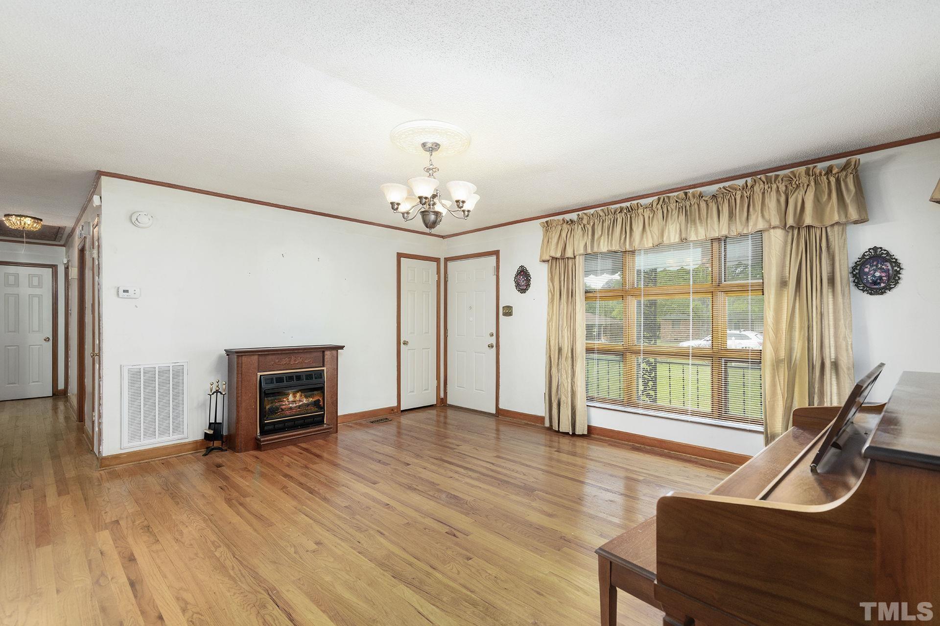 424 Sunnyview Road Henderson, NC 27536 - Photo 13 of 28 Gallery Image 13