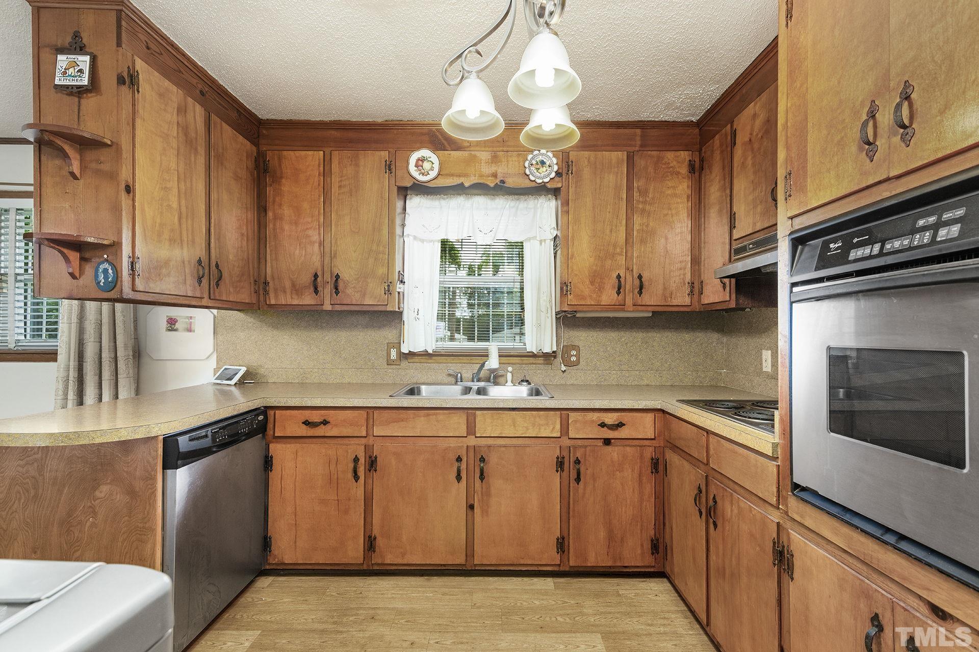 424 Sunnyview Road Henderson, NC 27536 - Photo 9 of 28 Gallery Image 9