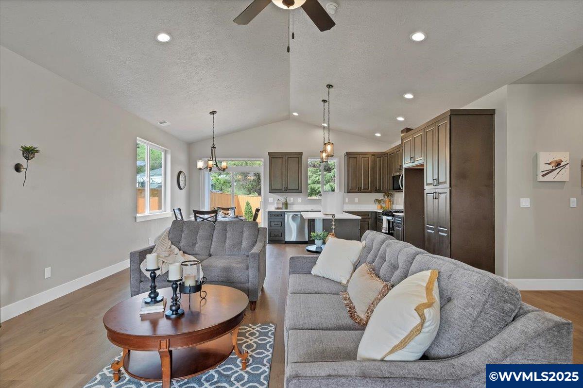 1291 Southwest 11th Avenue Dallas, OR 97338 - Photo 20 of 41