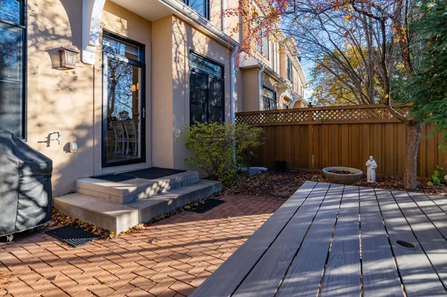 $625,000 | 1957 Oak Street, Mendota Heights, MN 55118