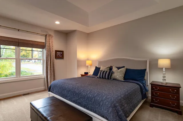 $625,000 | 1957 Oak Street, Mendota Heights, MN 55118