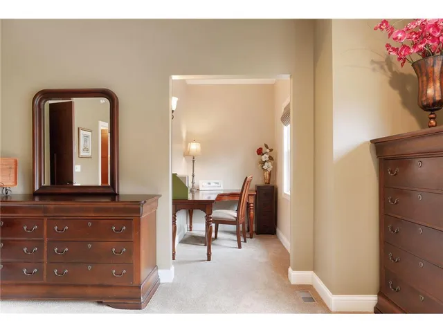 $625,000 | 1957 Oak Street, Mendota Heights, MN 55118