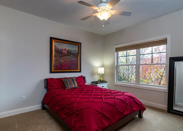 $625,000 | 1957 Oak Street, Mendota Heights, MN 55118