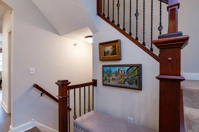 $625,000 | 1957 Oak Street, Mendota Heights, MN 55118