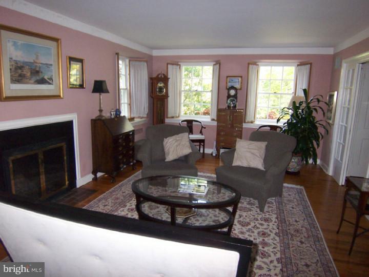 2 Rose Hill Road Media, PA 19063 - Photo 5 of 25 Living Room