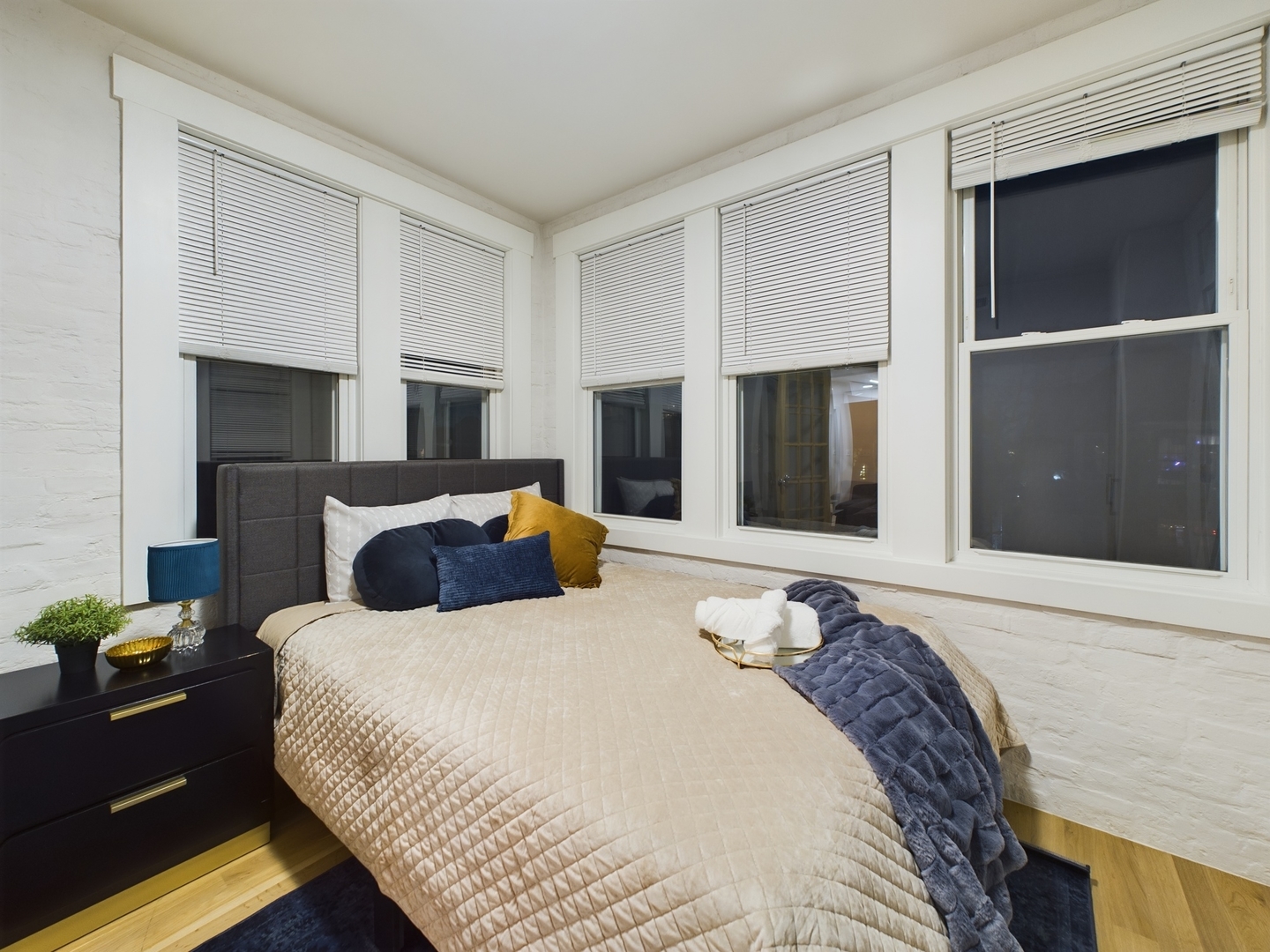 2437 West Walton Street, Unit 3F Chicago, IL 60622 - Photo 13 of 16