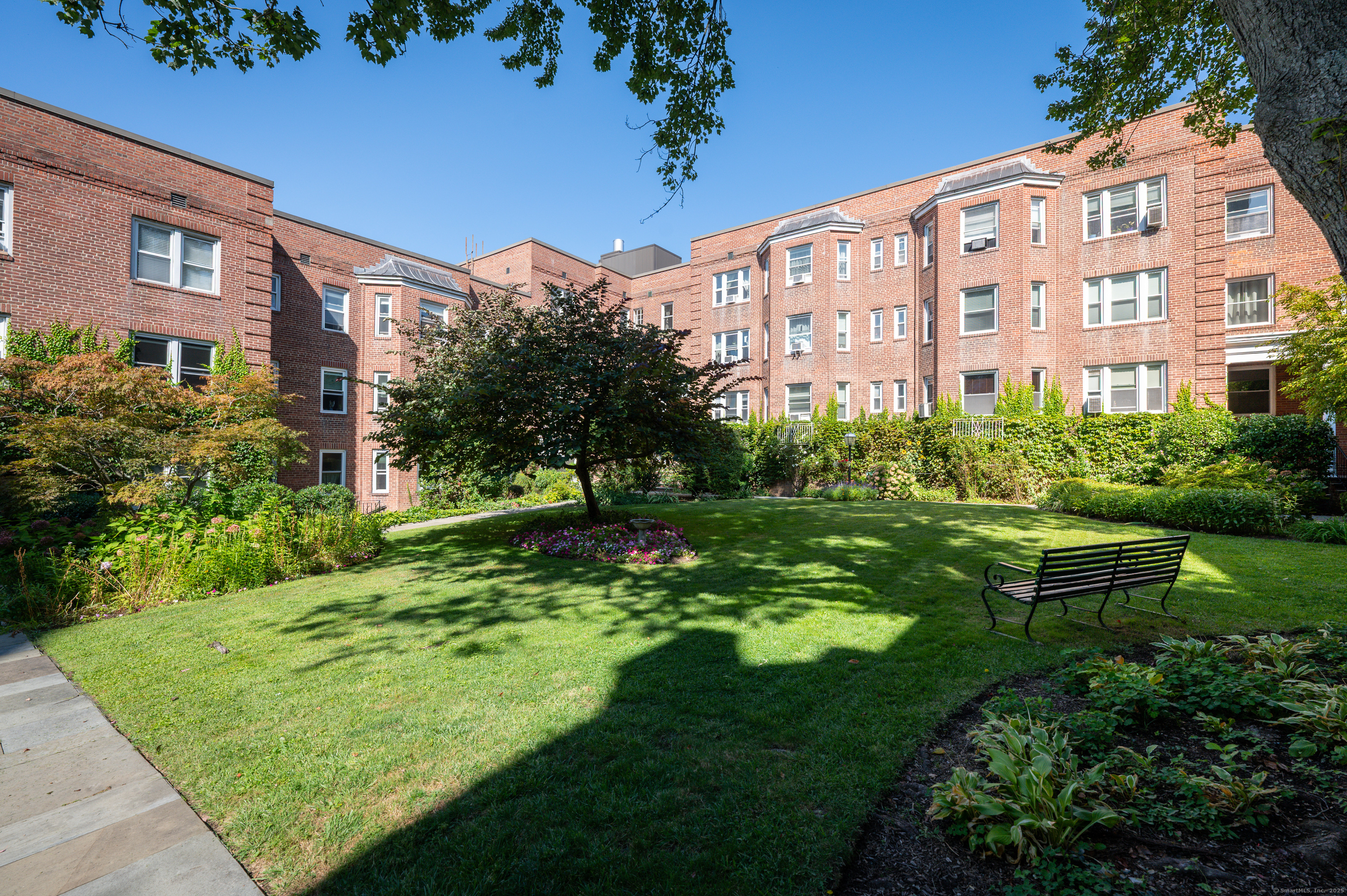 70 Strawberry Hill Avenue, Unit 22D Stamford, CT 06902 - Photo 4 of 39 a view of a large building