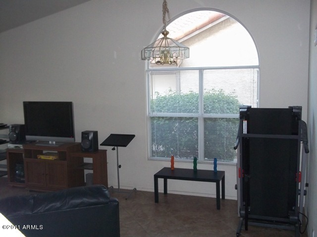 7817 West Boca Raton Road Peoria, AZ 85381 - Photo 3 of 12 DINING ROOM