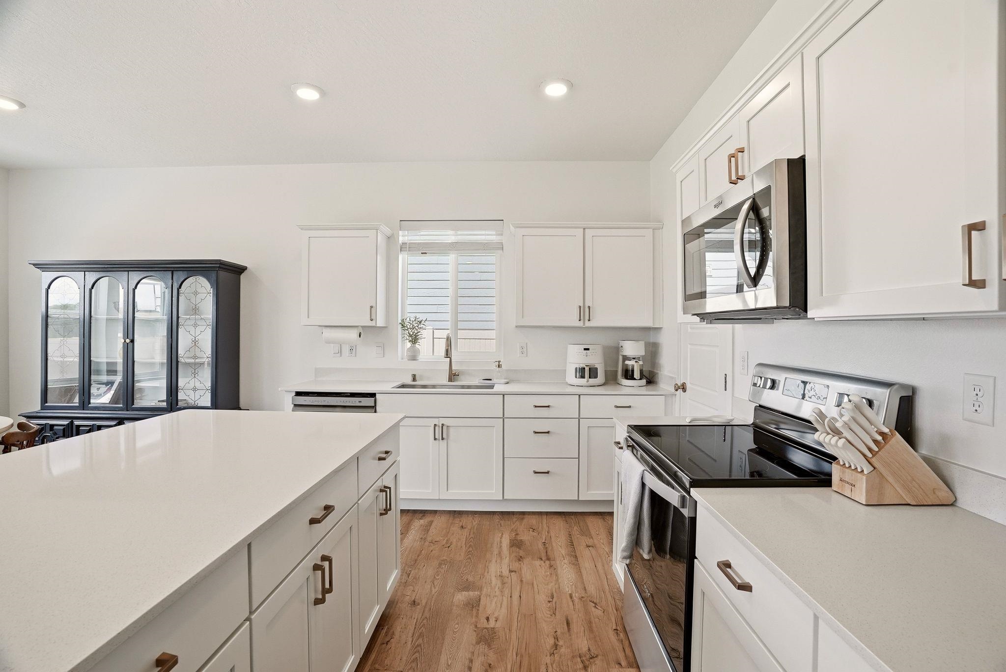8218 Colwood Road Cheney, WA 99004 - Photo 4 of 31