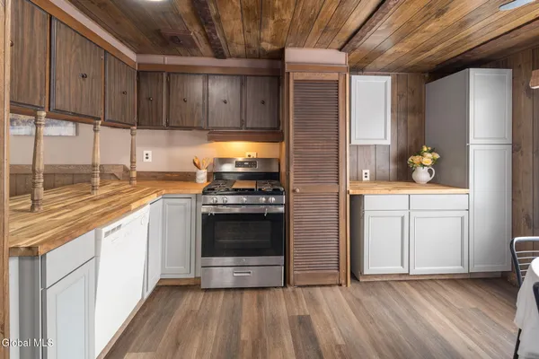 $149,900 | 2996 Highway 145, Rensselaerville, NY 12469