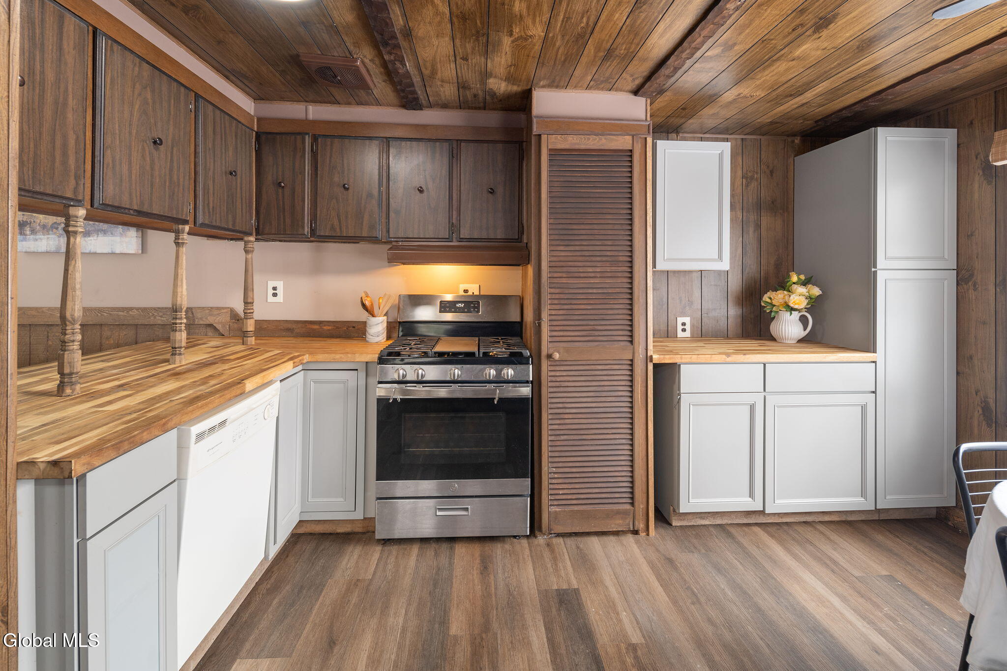 2996 Highway 145 Rensselaerville, NY 12469 - Photo 8 of 37 14-2996StateHighway145_14