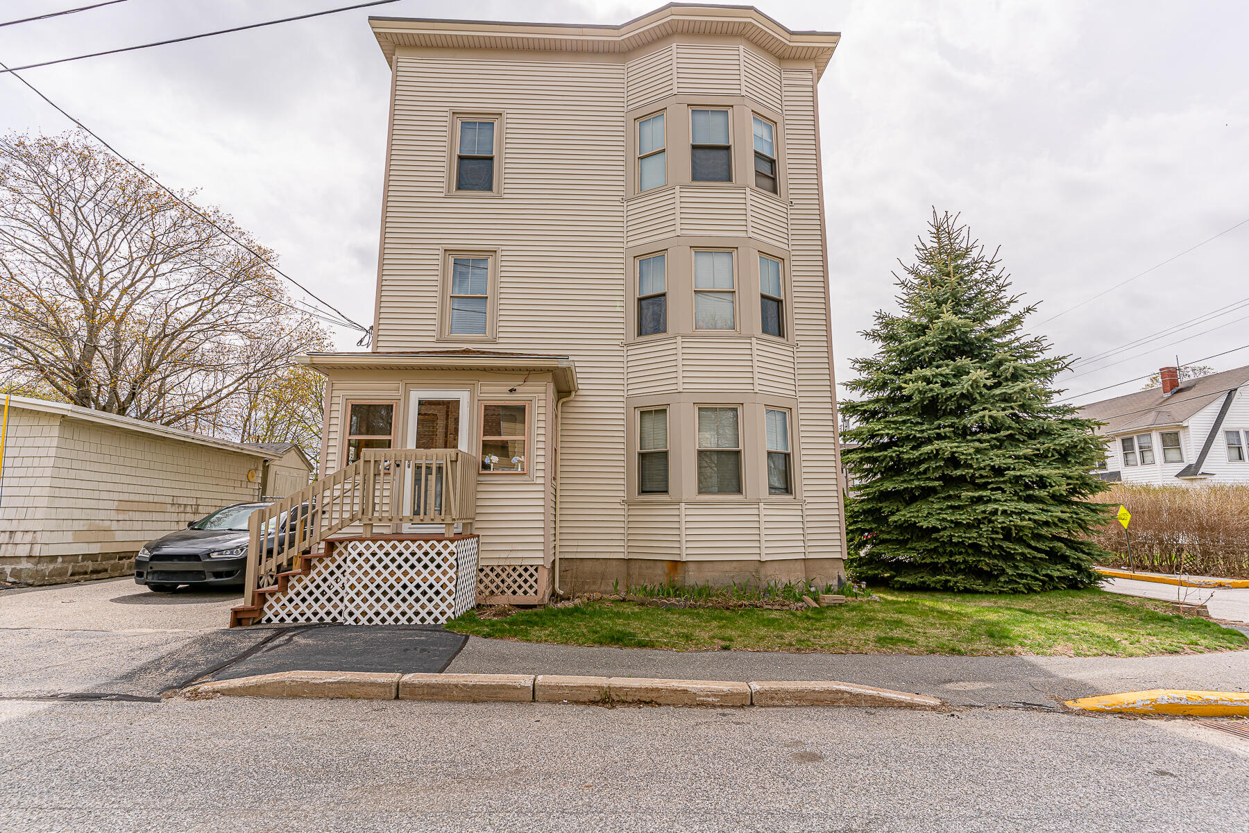 27 Fall Street Biddeford, ME 04005 - Photo 4 of 63 Fall St-69