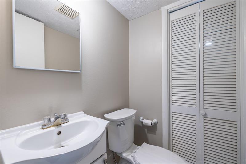 120 Biscayne Drive Northwest, Unit B10 Atlanta, GA 30309 - Photo 16 of 28