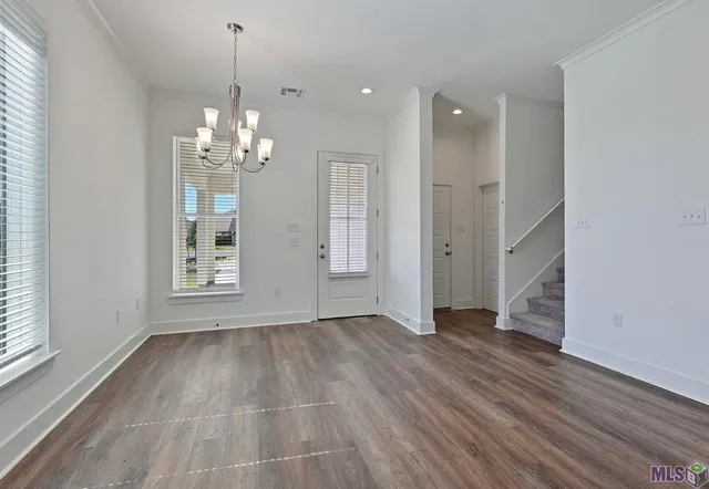 $2,400 | 616 Lake Shelf Drive, Baton Rouge, LA 70820