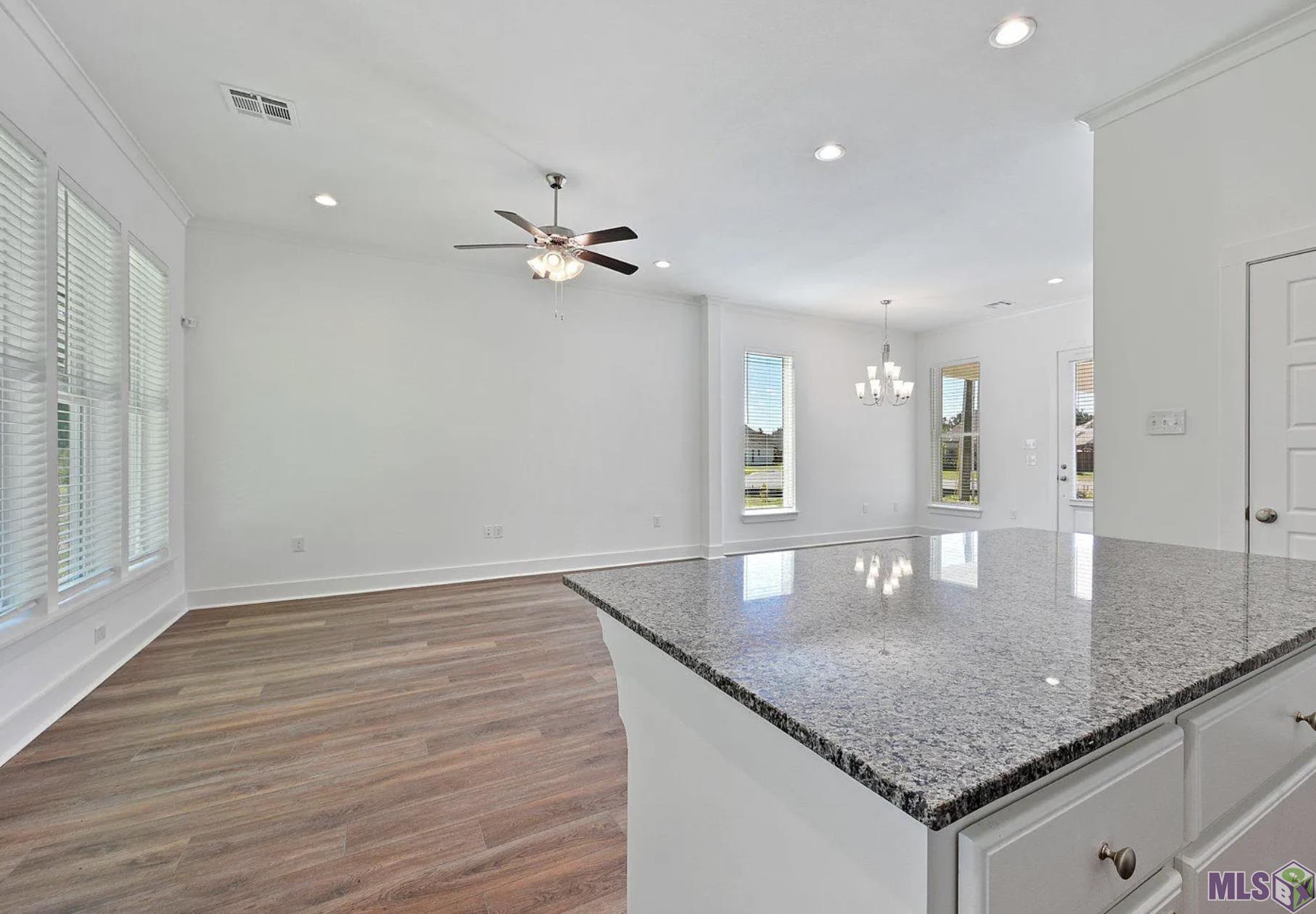 616 Lake Shelf Drive Baton Rouge, LA 70820 - Photo 5 of 14