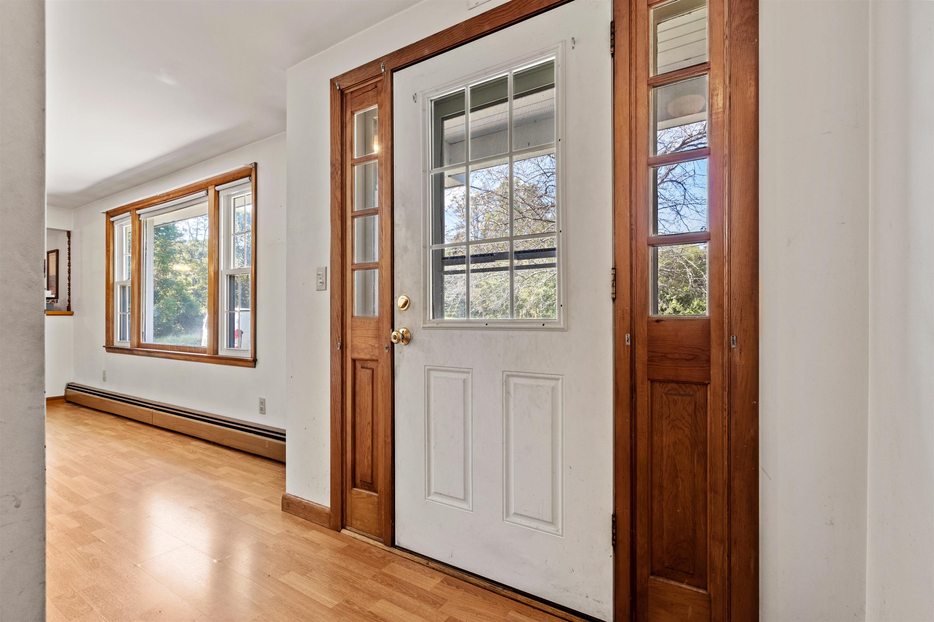 87 Tsienneto Road Derry, NH 03038 - Photo 16 of 40