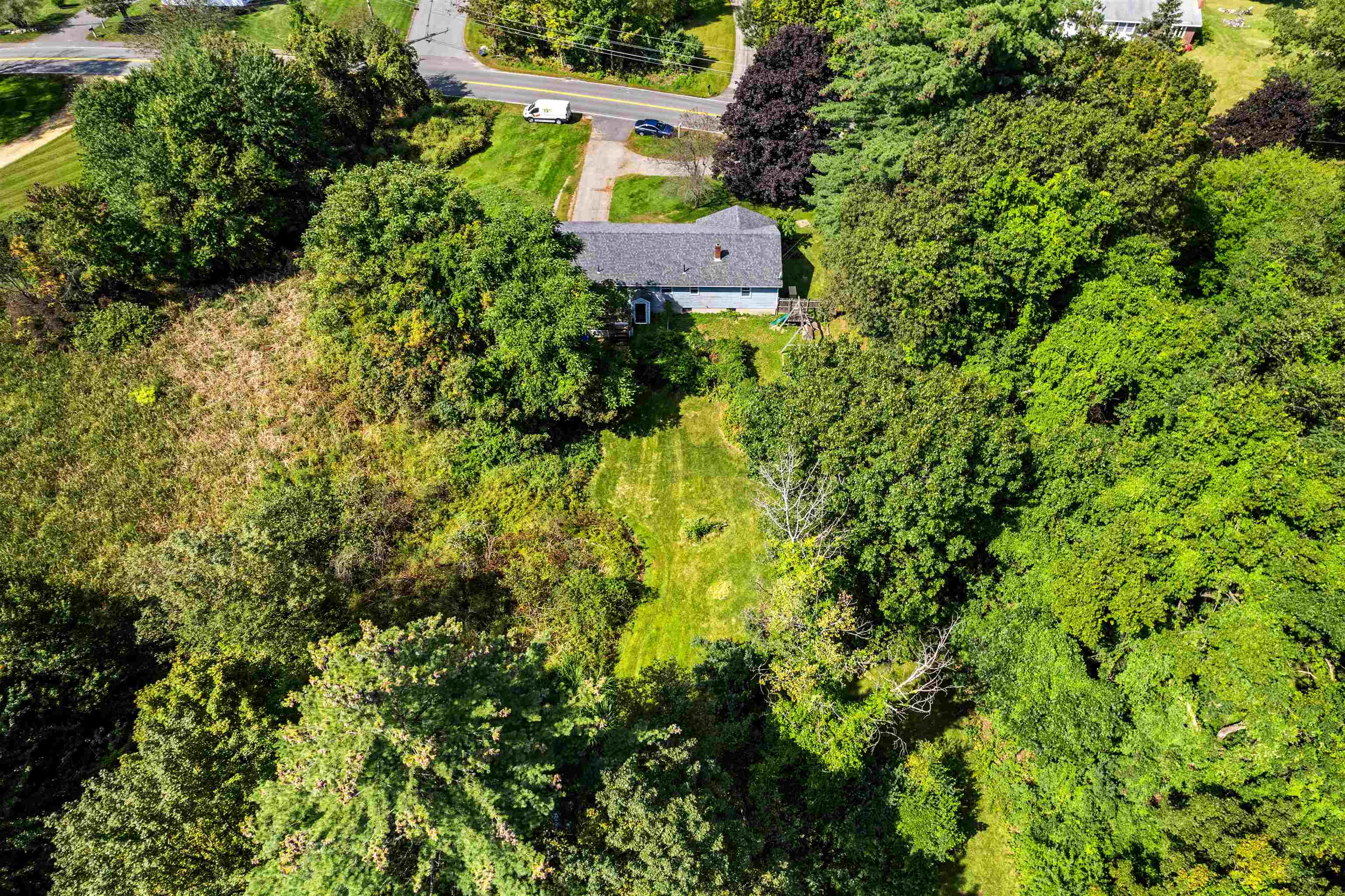 87 Tsienneto Road Derry, NH 03038 - Photo 31 of 40