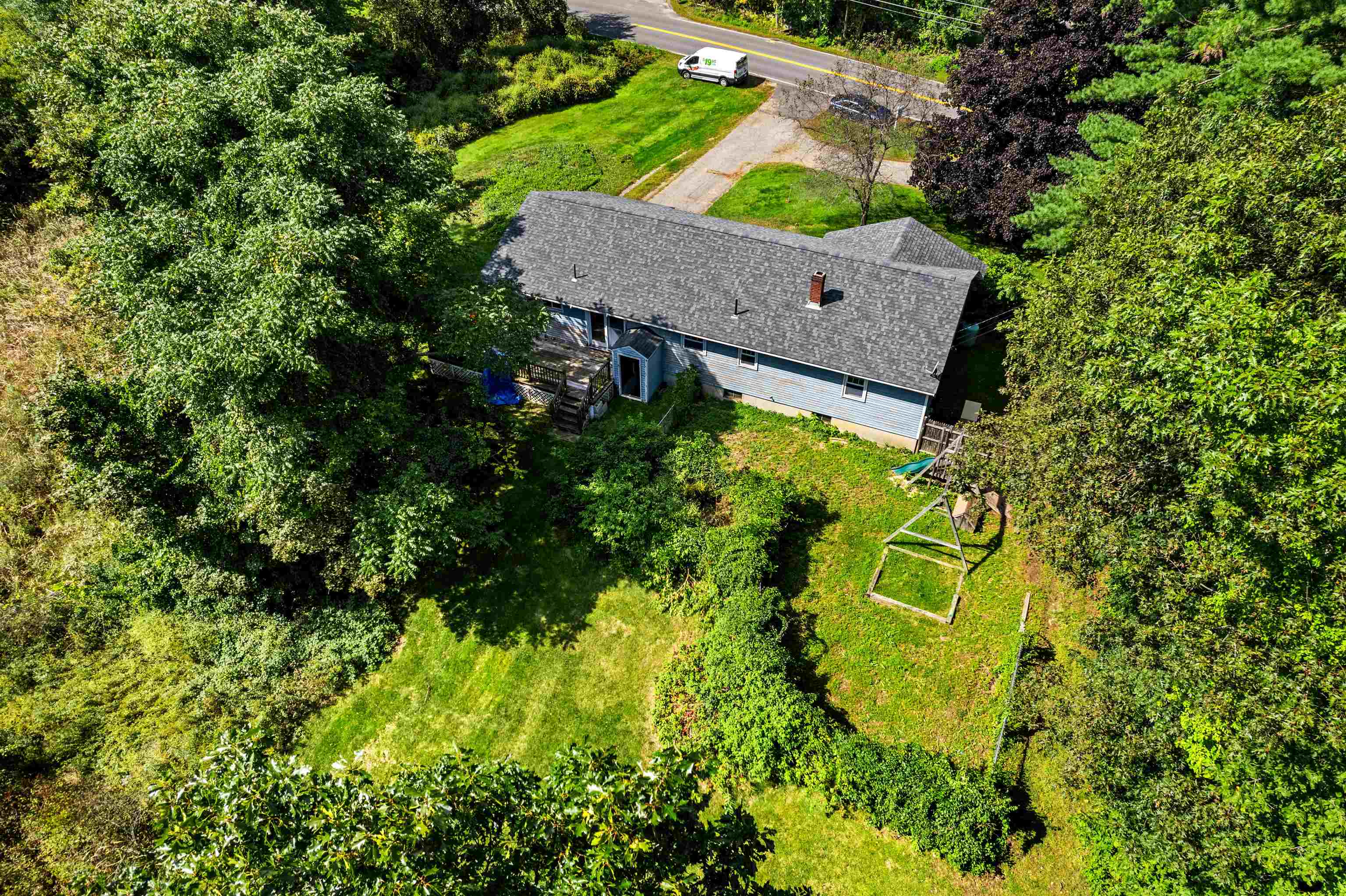 87 Tsienneto Road Derry, NH 03038 - Photo 32 of 40