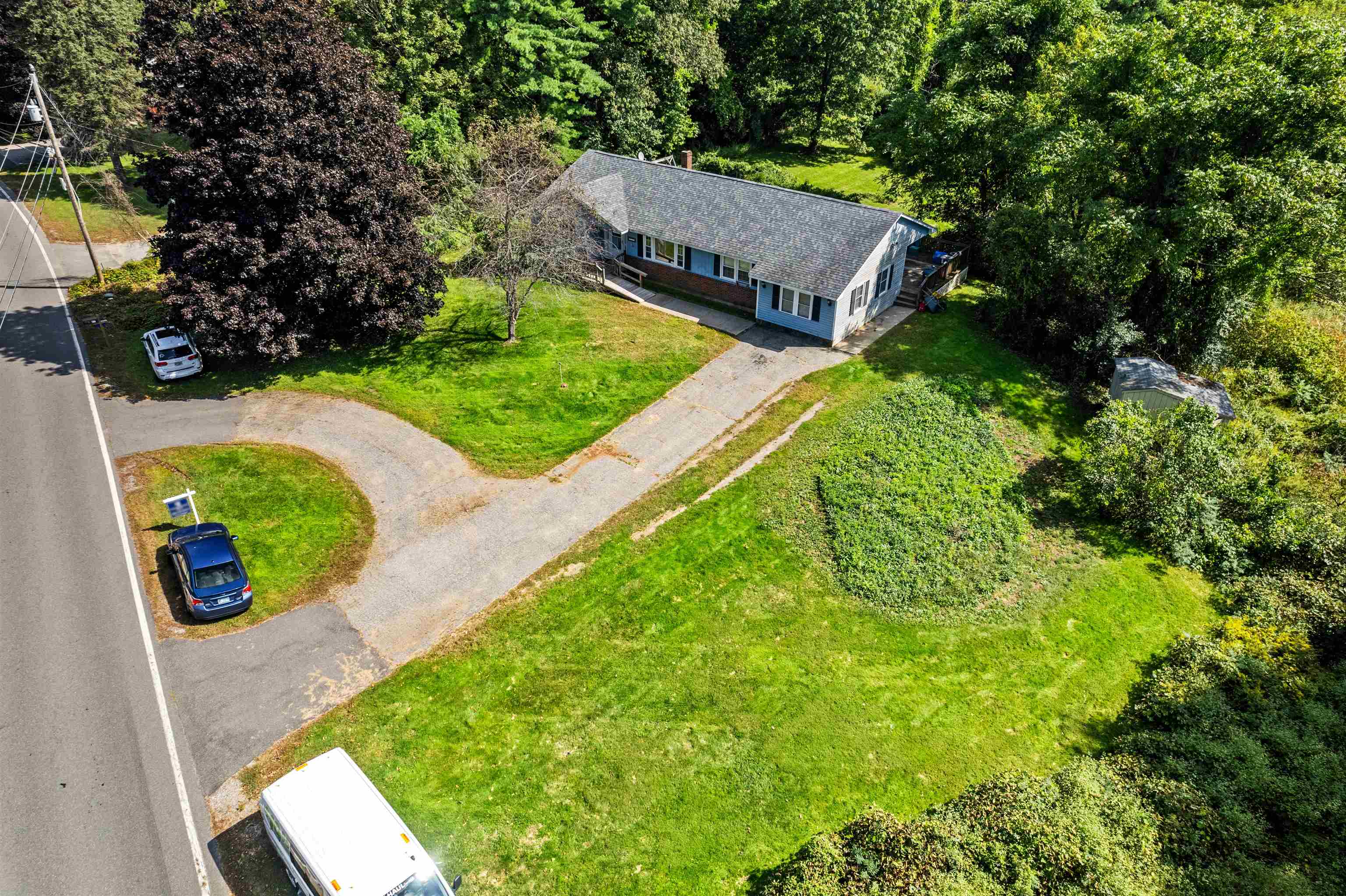 87 Tsienneto Road Derry, NH 03038 - Photo 33 of 40
