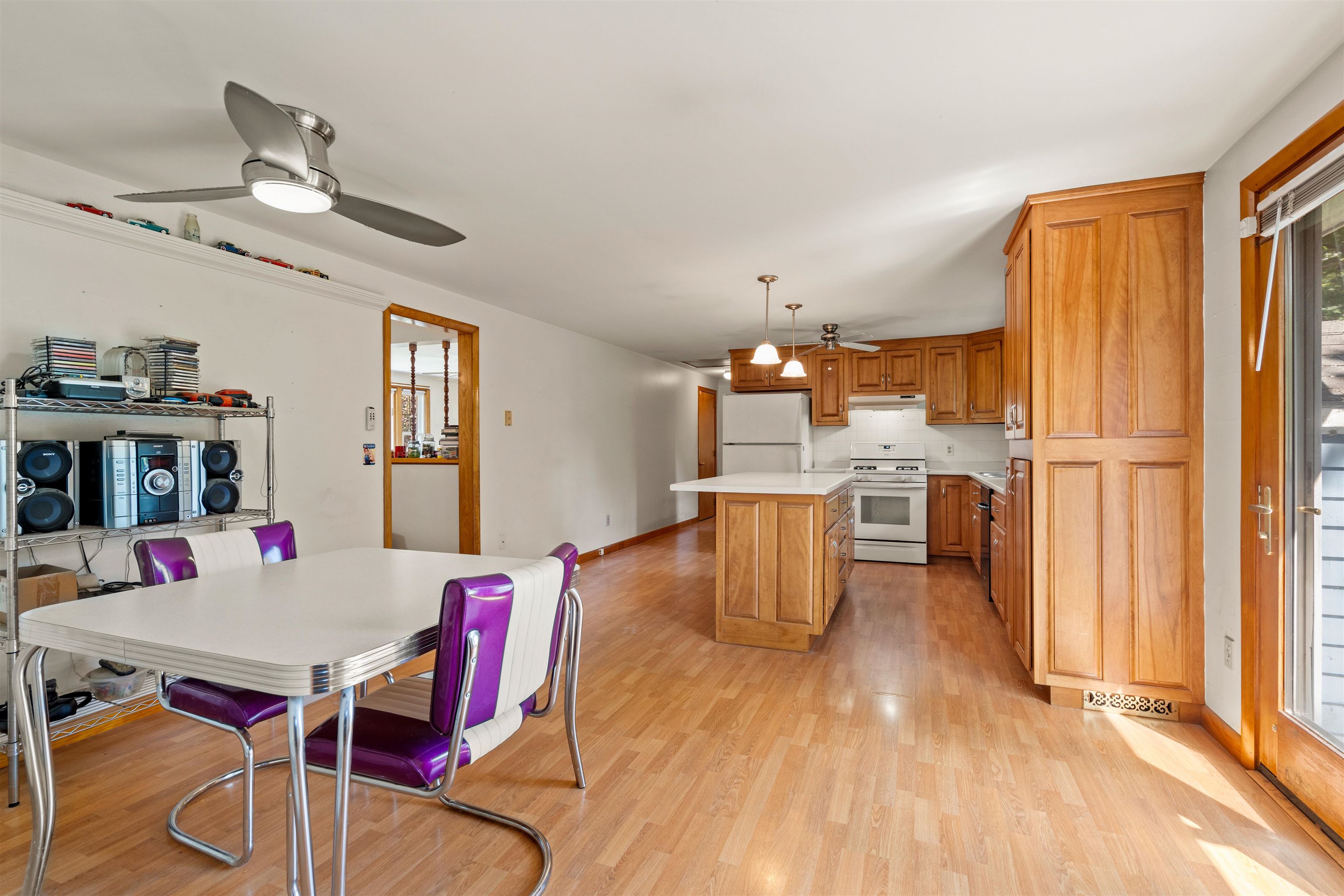 87 Tsienneto Road Derry, NH 03038 - Photo 37 of 40