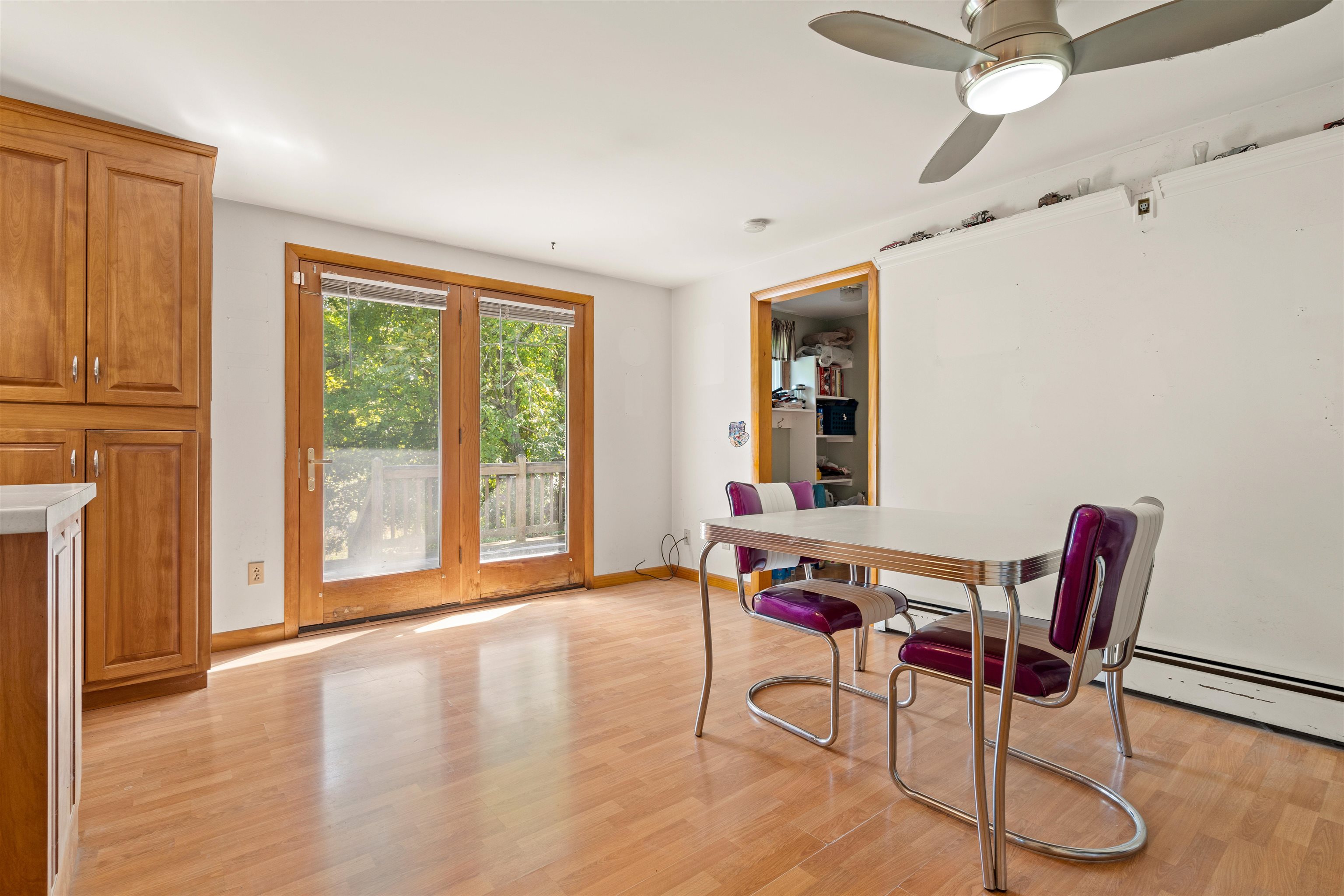 87 Tsienneto Road Derry, NH 03038 - Photo 4 of 40