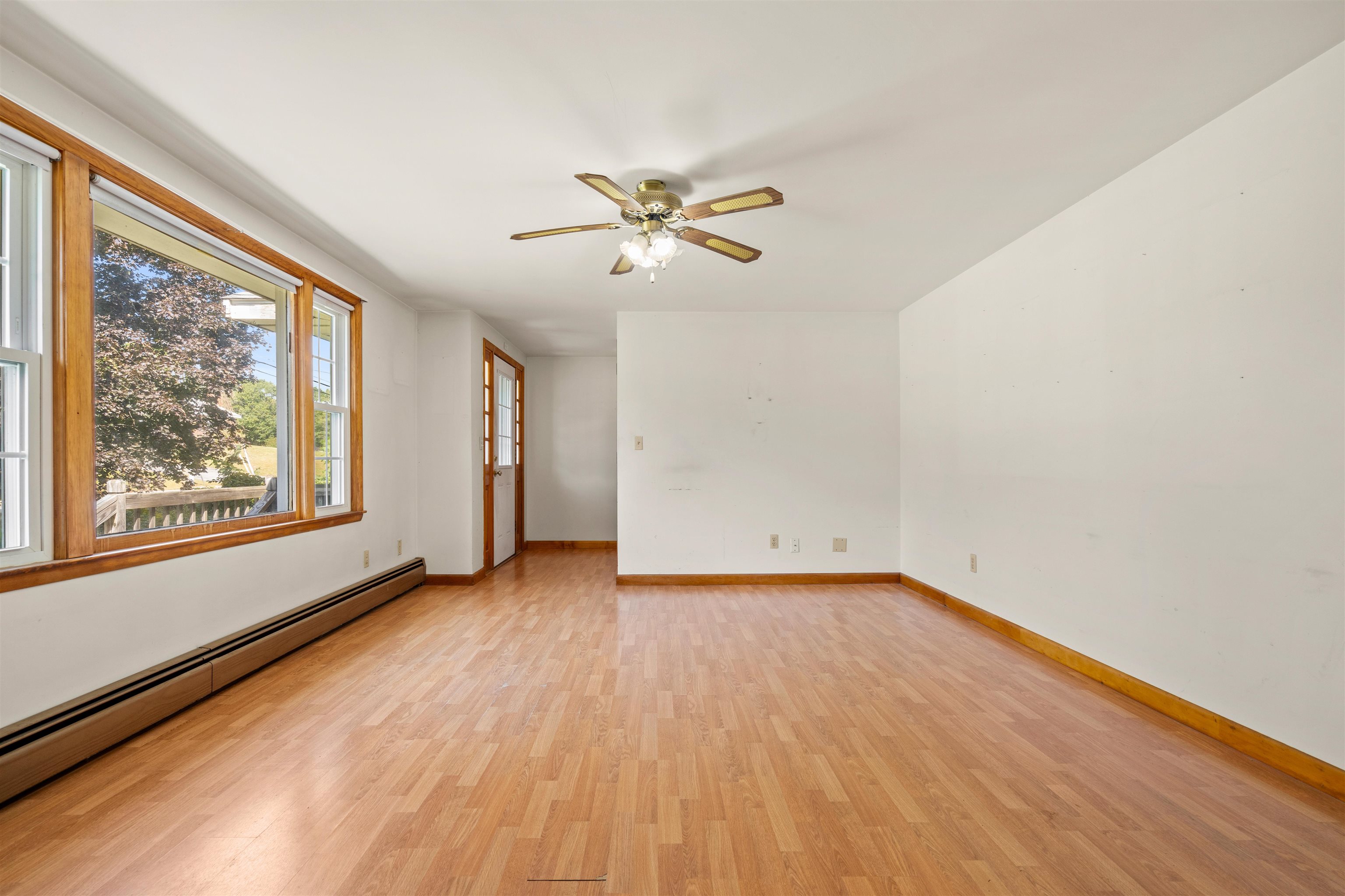87 Tsienneto Road Derry, NH 03038 - Photo 8 of 40