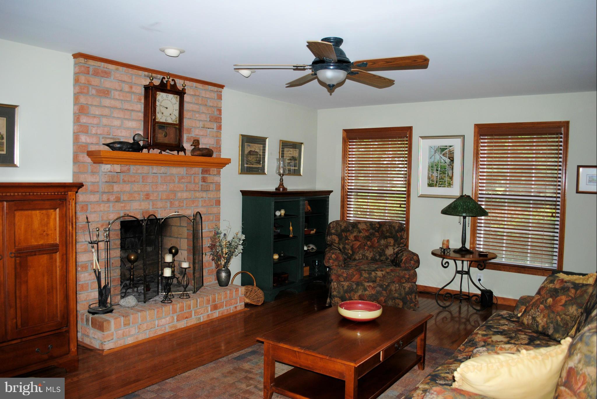 25814 John Hanson Road Chestertown, MD 21620 - Photo 4 of 28 Living Room
