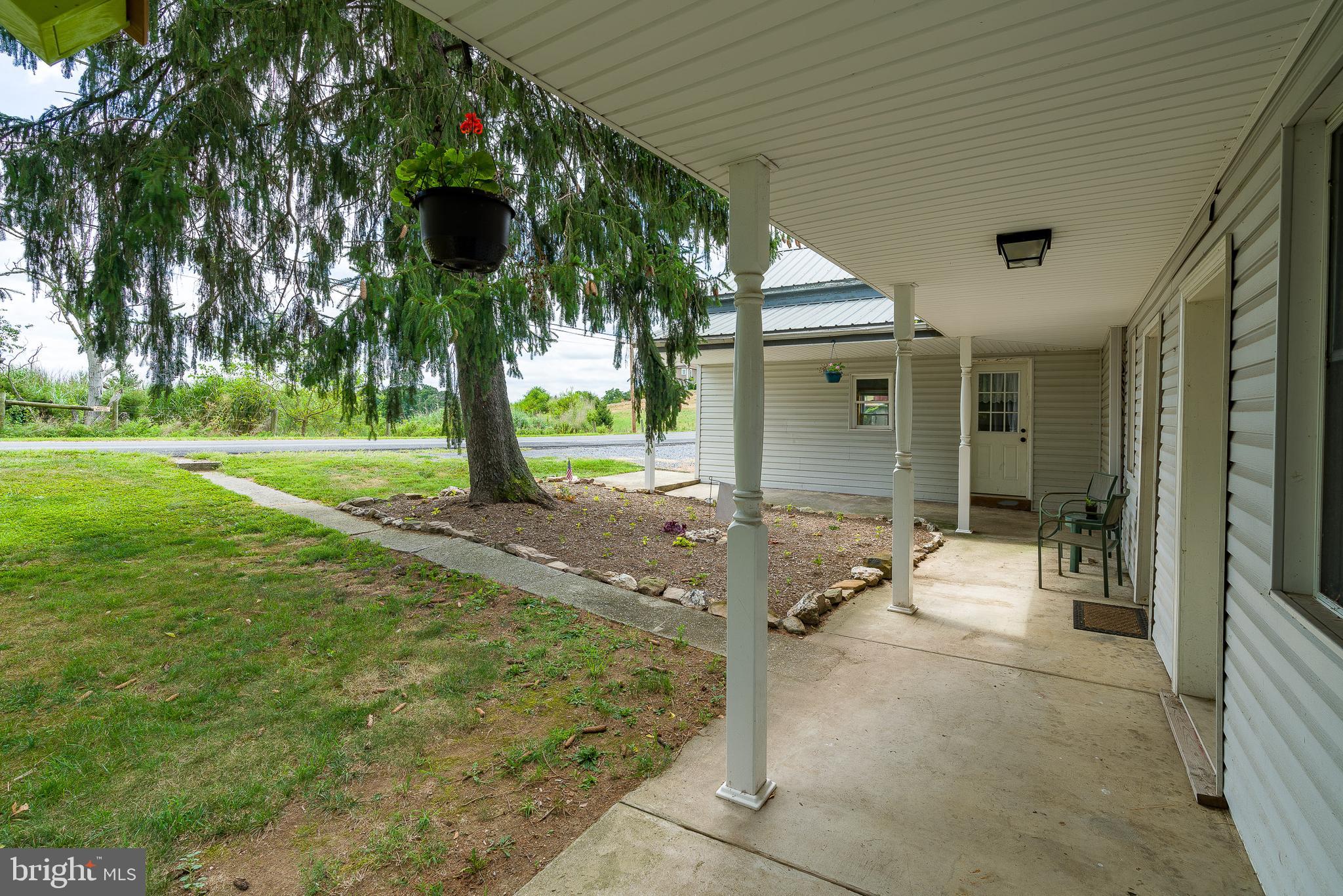 6552 Elizabethtown Road Manheim, PA 17545 - Photo 6 of 62
