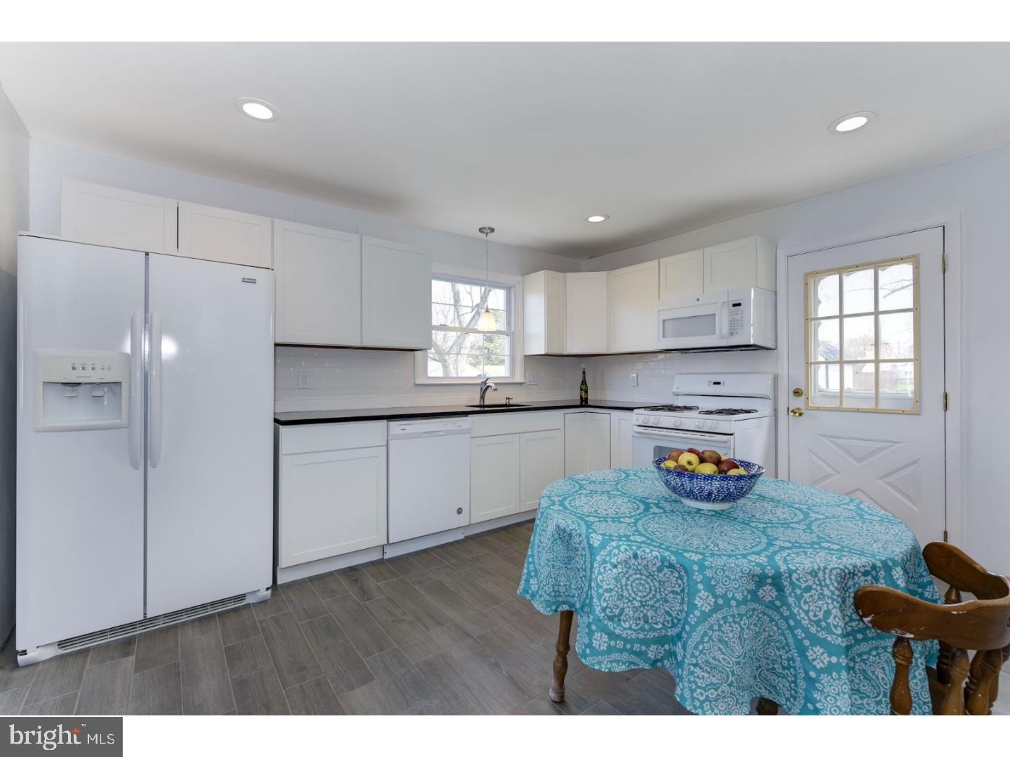 16 Oxford Road Marlton, NJ 08053 - Photo 5 of 17